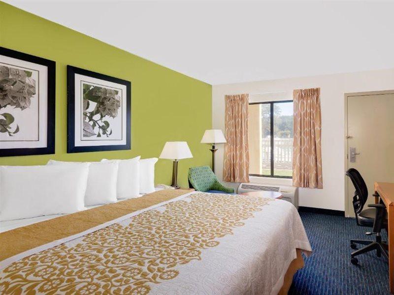 Days Inn By Wyndham Easton Dış mekan fotoğraf